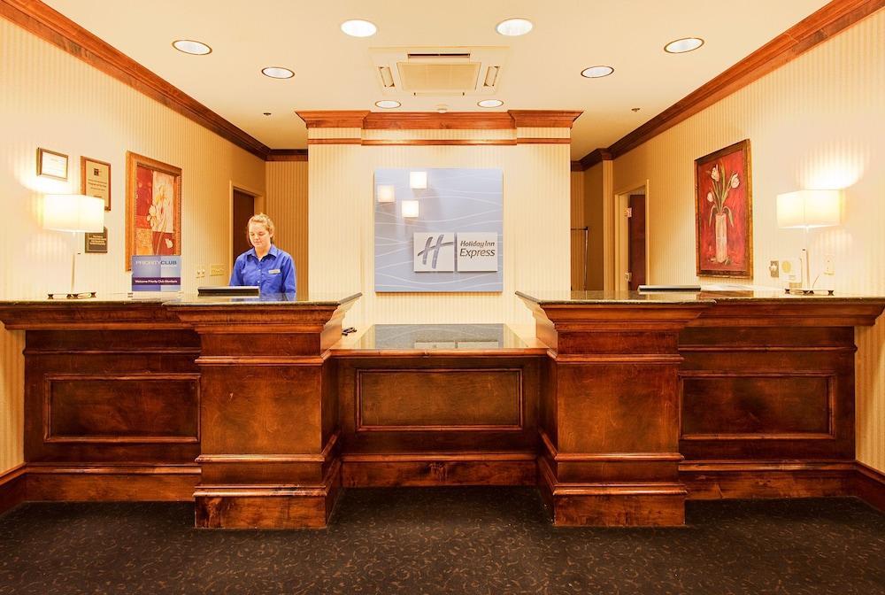 Holiday Inn Express Hotel & Suites Lucedale By Ihg Exterior foto