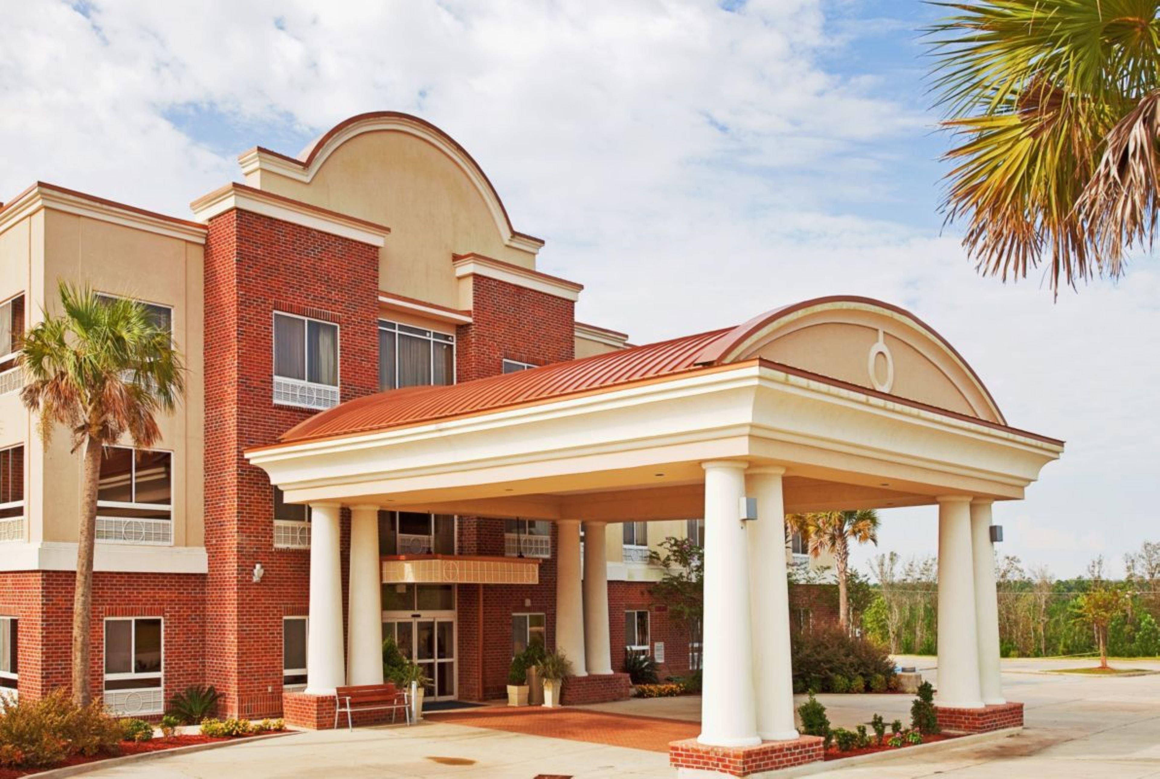 Holiday Inn Express Hotel & Suites Lucedale By Ihg Exterior foto