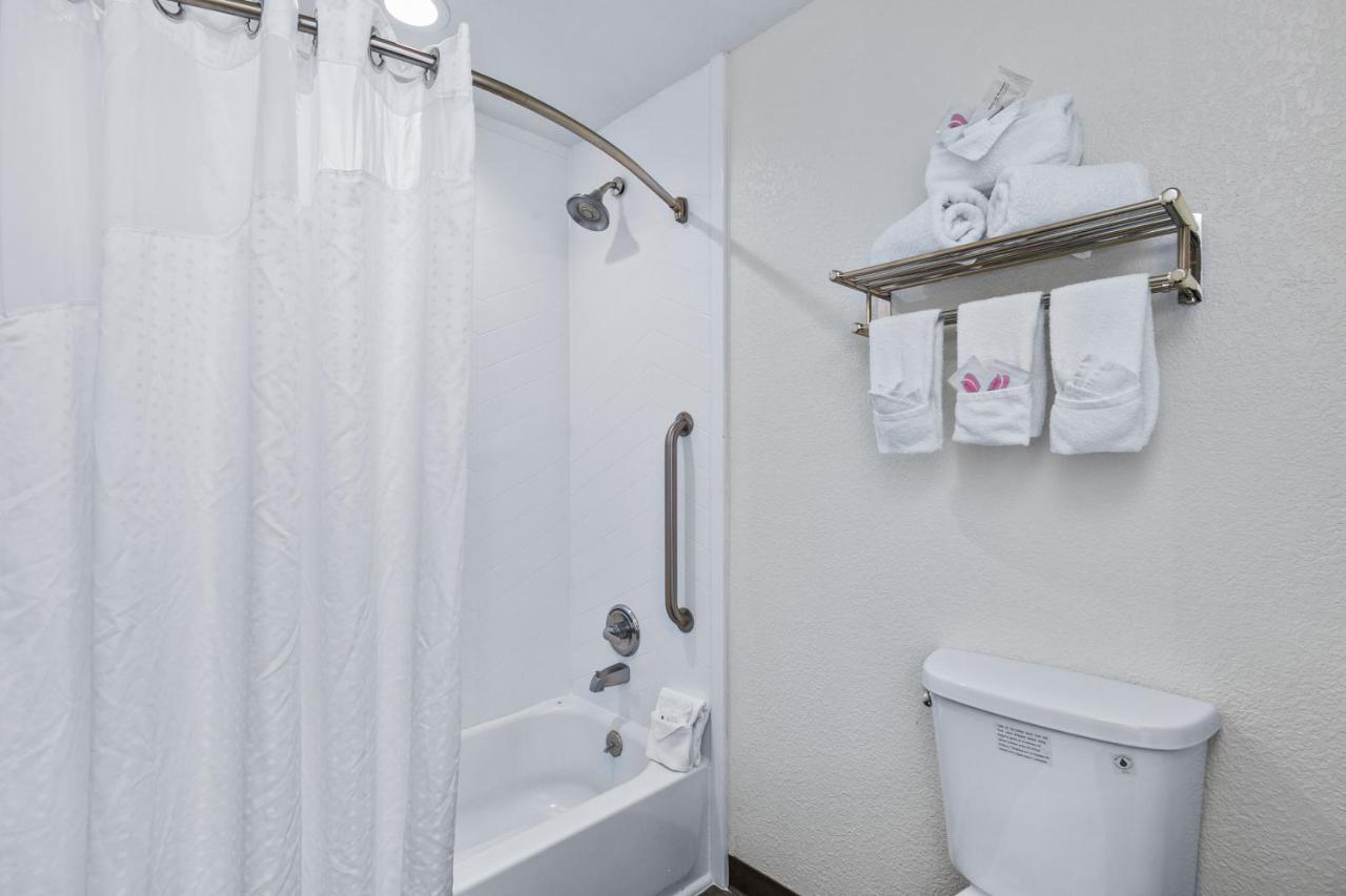Holiday Inn Express Hotel & Suites Lucedale By Ihg Exterior foto