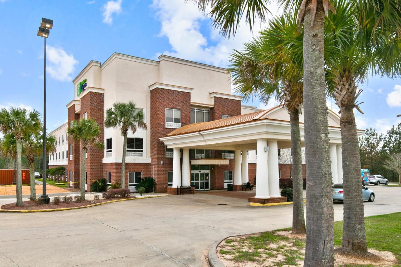 Holiday Inn Express Hotel & Suites Lucedale By Ihg Exterior foto